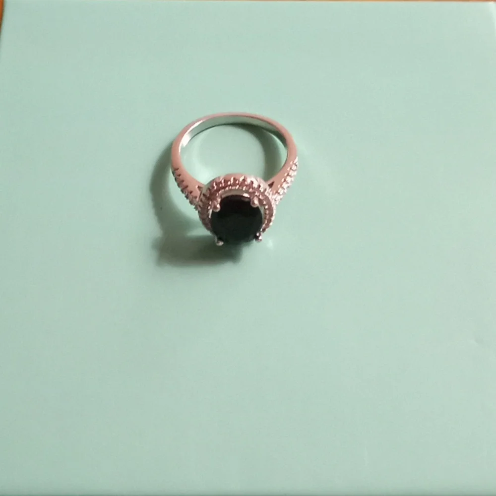 Ring - Picture 1 of 2